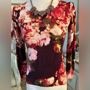 Talbots almost new beautiful floral sweater size P.  C:4011-5/19/26